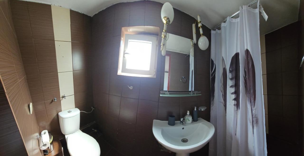 Airport Host Apartment Cluj-Napoca Exterior photo